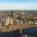 Star Queens Wharf Luxury 2B2B Apartment
