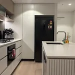 Luxury 1b Aprt In Bne Land Queens Wharf
