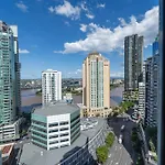Apartment 1bed 1bath With Story Bridge And River Views, Parking, And Private Balcony M7 Brisbane