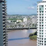 Apartment 1bed 1bath With Story Bridge And River Views, Parking, And Private Balcony M7 Brisbane