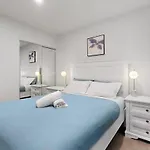 Eve - South Bank Location, Free Carpark, Privately Hosted Apartment *