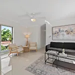 Quiet 3brm Near Gabba With Free Parking & Wifi