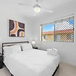 Stylish 3Brm Apt With City Views,Free Parking & Wifi