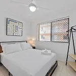 Spacious 3Brm Apt Near Gabba W Free Parking & Wifi