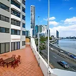 Cbd Near Stadium With Mountain Views! Apartment Brisbane