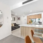 Bright Apt With Balcony, Rooftop Pool & Parking!