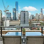 Stunning Views, King Beds, Gym, Pool, Parking
