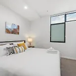 Apartment Million Dollar View, Location, King Bed, Pool