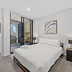 South Bank With Views, Study & Park Apartment *