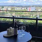 Queen\'S Wharf Residences 1Br - Direct Skywalk To Casino & Cbd Ferries