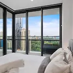 Apartment 1b Queens Wharf Riverside Living *