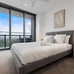 1b Queens Wharf Riverside Living