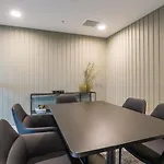 Resort-style Cbd 1-bedroom Walk To Everything *