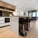 Luxurious 2br W River View Apartment Brisbane