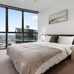 Luxurious 2Br Apt W River View