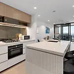 Luxurious 2br W River View Brisbane