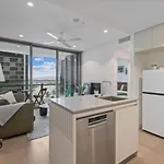 1b Queens Wharf Luxury Apartment