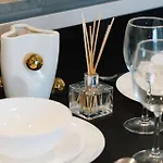 1b Queens Wharf Luxury *