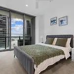 1b Queens Wharf Luxury Apartment Brisbane