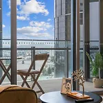 Apartment 1b Queens Wharf Luxury