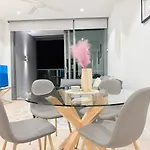 Apartment Serene 1bed Sofa Bed With Pool & River Views At Qwr Brisbane