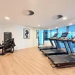 Apartment Serene 1bed Sofa Bed With Pool & River Views At Qwr