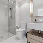 2 Bedroom In Queens Wharf Apartment Brisbane
