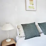 La Pague - Near Cbd - Parking - 2 Bedroom Retreat Apartment