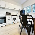 La Pague - Near Cbd - Parking - 2 Bedroom Retreat * Brisbane