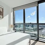 Apartment Serene 1bed Sofa Bed With Pool & River Views At Qwr *