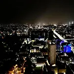 Queen\'S Wharf Apartments