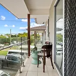 Cityside Retreat By Qeii & Qsac