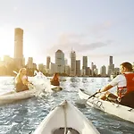 Altitude 2br - Stunning Views, Pool & Parking Brisbane
