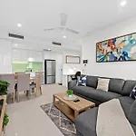 Bright & Spacious Apt With Pool, Parking & Wi-Fi