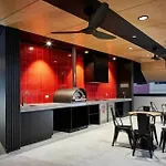 1Bed Apartment - Valley Fringe - Free Parking