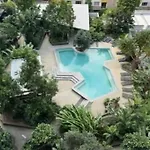 1Bed Apartment - Valley Fringe - Free Parking