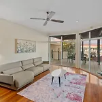 A/C Throughout Home In Brisbane\'S Trendiest Suburb