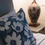 A/c Throughout In Brisbane's Trendiest Suburb * Brisbane