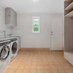 A/c Throughout In Brisbane's Trendiest Suburb * Brisbane