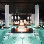 Valley Pad With Infinity Pool, Gym And Office! *