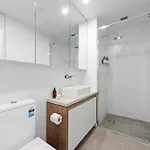 Apartment Valley Pad With Infinity Pool, Gym And Office! *