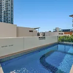 Apartment Modern And Stylish With Large Balcony And Parking! Brisbane