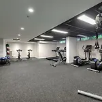 Bright And Cozy 2br With Pool, Gym And Parking! Apartment Brisbane