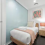 Bright And Cozy 2Br Apt With Pool, Gym And Parking!