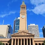 Central Cbd 2Br With Breathtaking Views, Pool & Gym