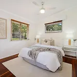 Family Accommodation In Leafy Indooroopilly