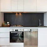 Stunning Getaway One King Bed With Unlimited Wi-Fi