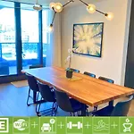 Family Friendly 3 Bedroom Apt W Car Park
