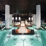 Mountain Views And Infinity Pool Overlooking City! Apartment *