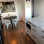 Value With View Sleeps 7 Brisbane